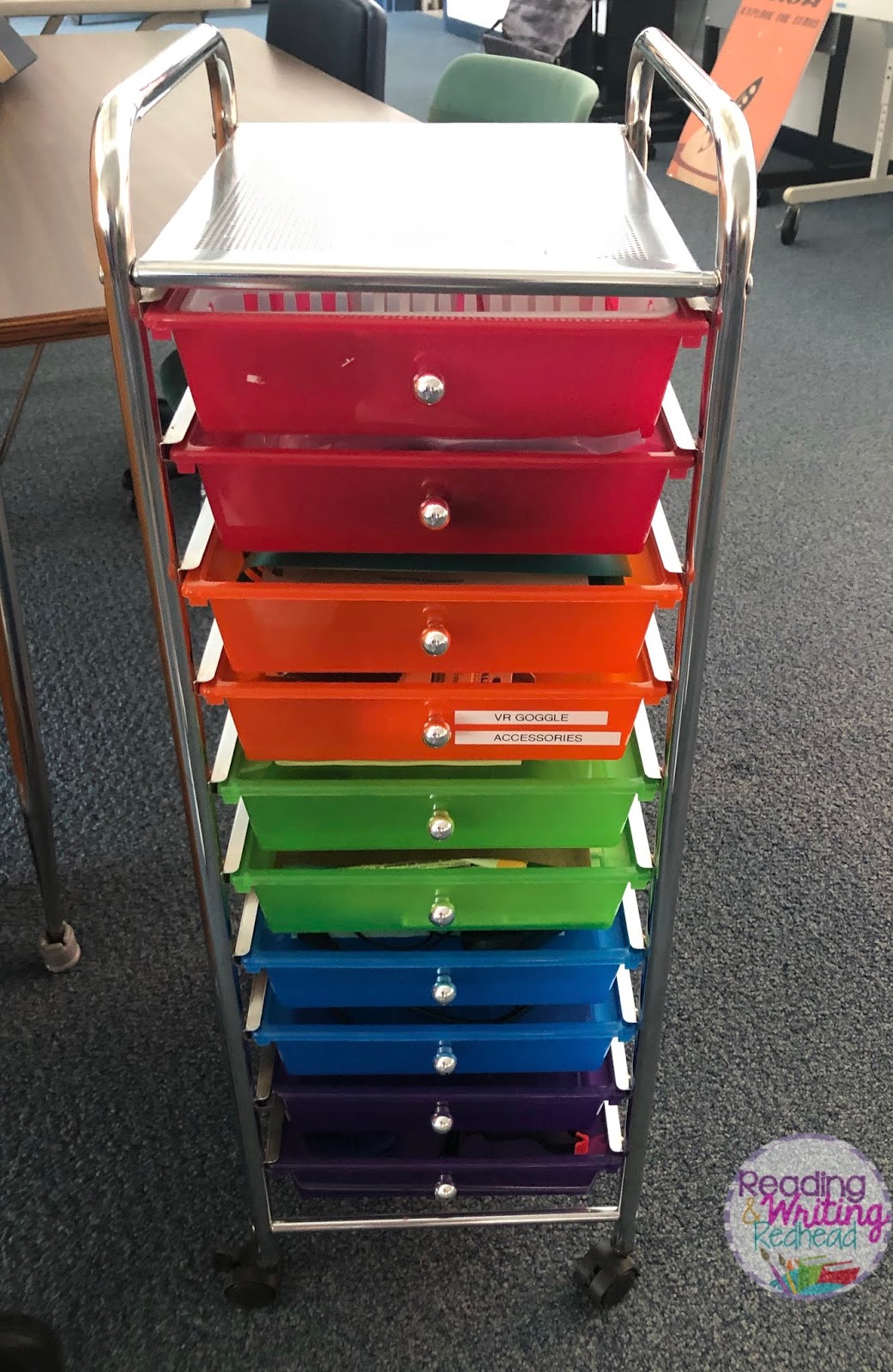Rainbow cart for flexible seating organization